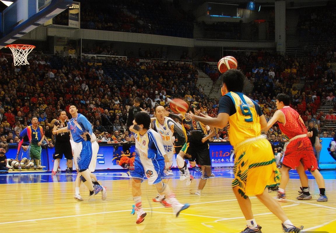 2008辽八一季后赛巅峰对决：战术对决与球星风采